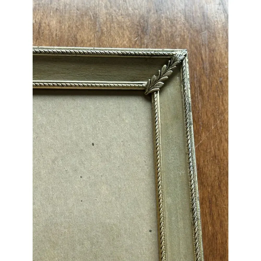 Vintage Art Deco-style picture frame ornate corner leaf motifs & twisted rope